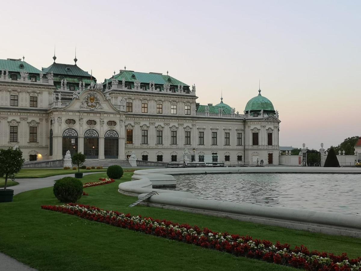 Ferienwohnung Am Hauptbahnhof Виена Екстериор снимка